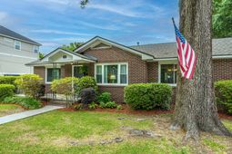 5112 Victoria Avenue photo 4