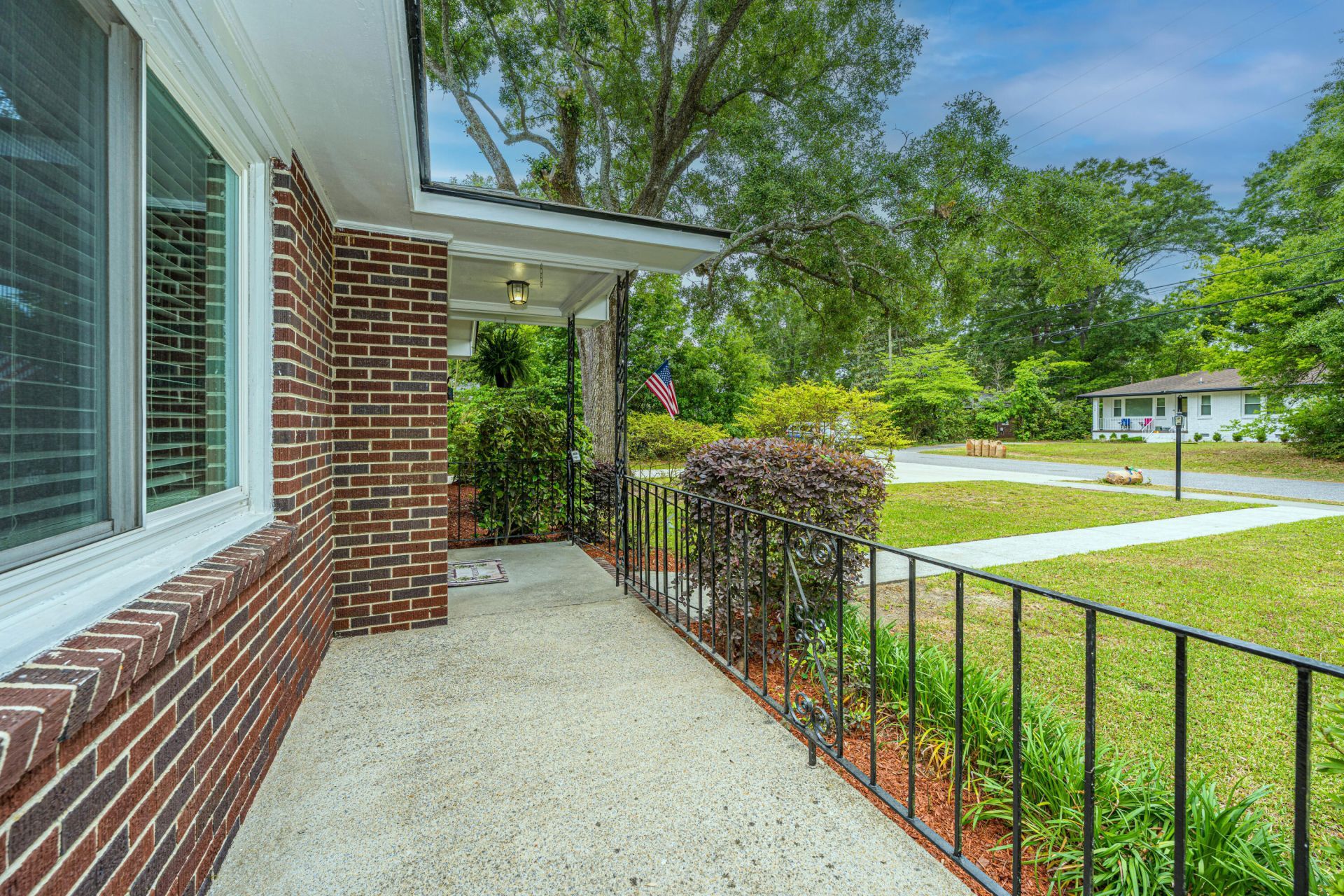 5112 Victoria Avenue Photo 4