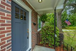 5112 Victoria Avenue photo 4