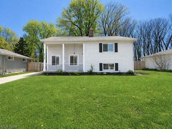 36158 Hillcrest Drive , Eastlake, OH 44095