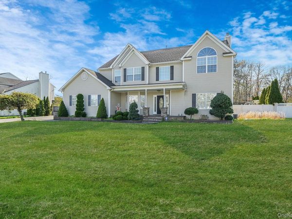 4 Jordan Drive , Medford, NY 11763