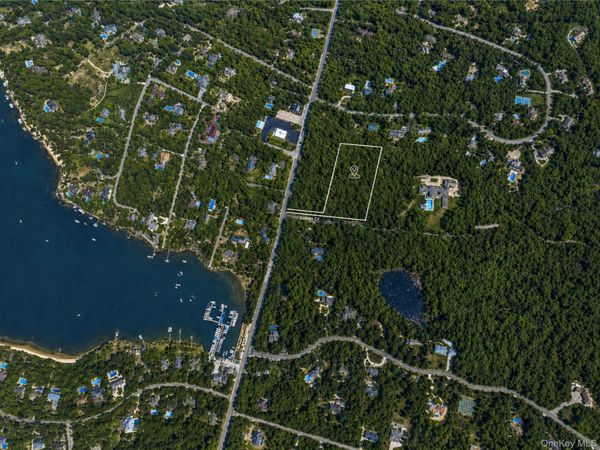 1224 Noyack Road , Southampton, NY 11968