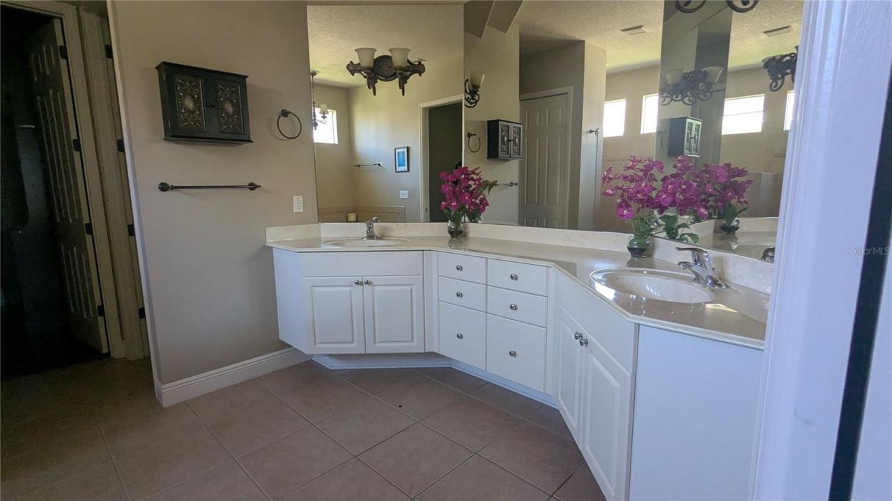 112 Hallstrom Court , Debary, FL 32713 Photo