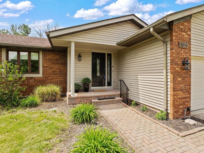 11655 E Eastmeadow Court, Pickerington, OH 43147 Photo 3