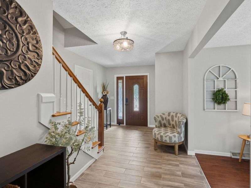 11655 E Eastmeadow Court, Pickerington, OH 43147 Photo 4