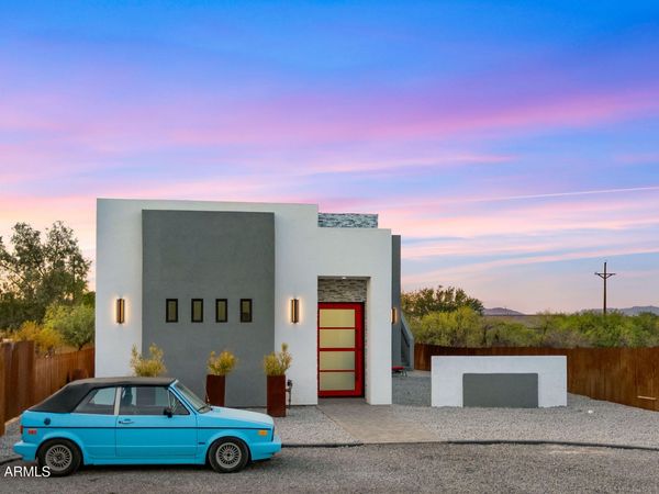 2940 E SOUTH MOUNTAIN Avenue, Phoenix, AZ 85042