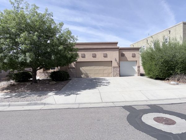8316 Mesa Top Road NW, Albuquerque, NM 87120