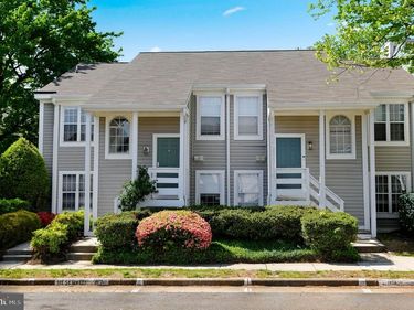 2799 YARLING COURT, Unit 2799, FALLS CHURCH, VA 22042
