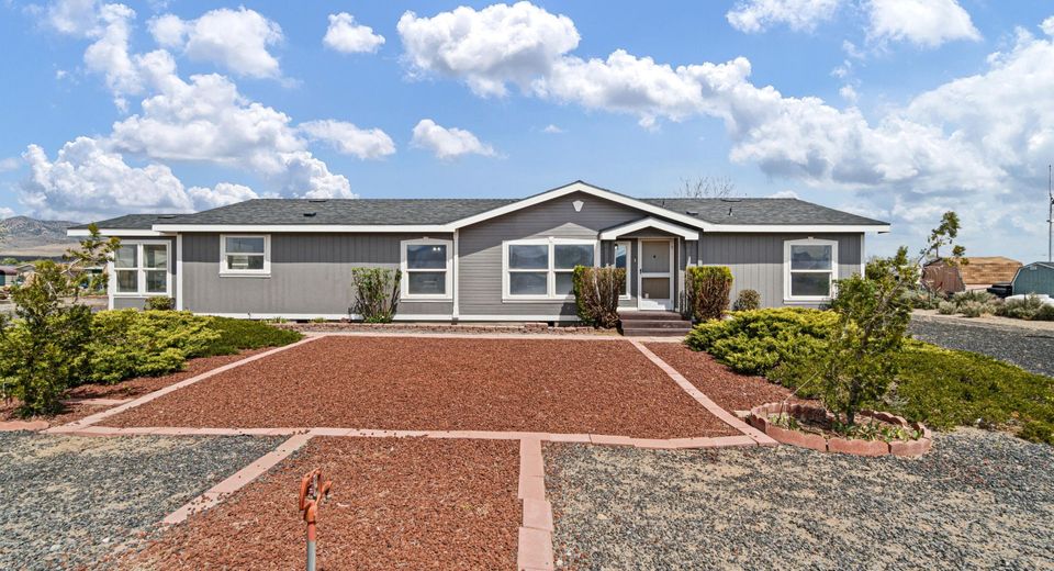 312 Phyllis Way, Silver Springs, NV 89429 Photo