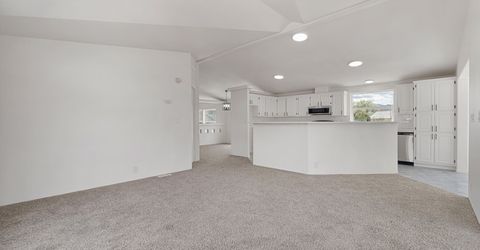 312 Phyllis Way, Silver Springs, NV 89429 Photo