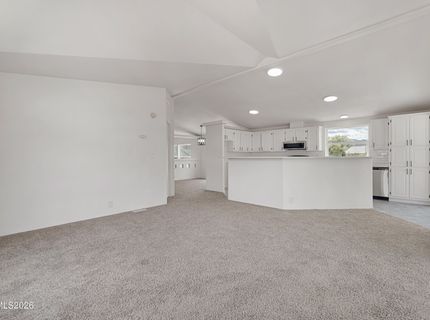 312 Phyllis Way, Silver Springs, NV 89429 Photo