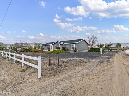 312 Phyllis Way, Silver Springs, NV 89429 Photo