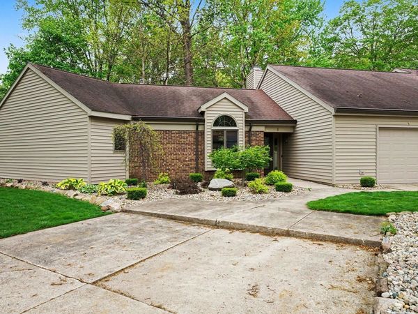 1 Boulder Court, Nappanee, IN 46550