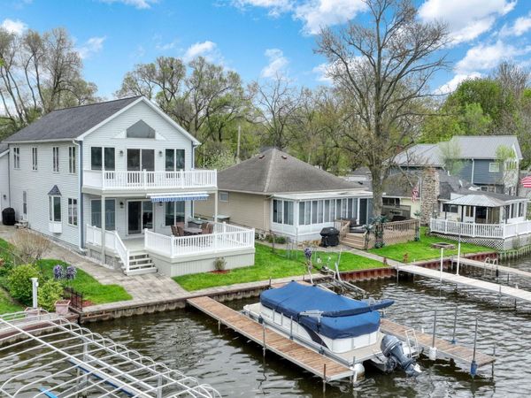 217 N Lakeside Drive, Michigan Center, MI 49254