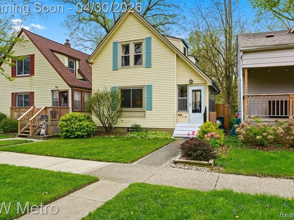 416 E Breckenridge Street, Ferndale, MI 48220