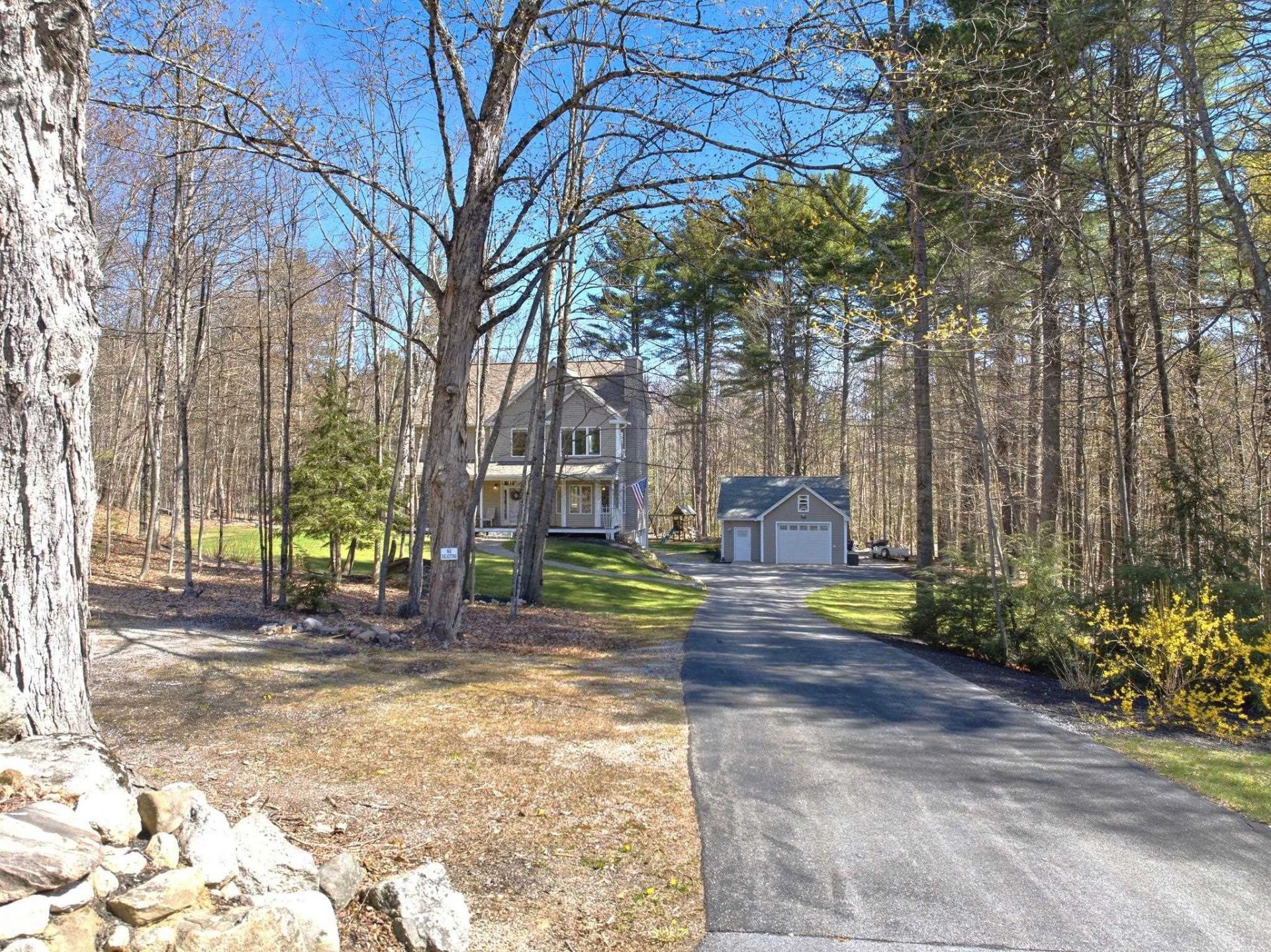 541 Bedford Road, New Boston, NH 03070 Main Photo