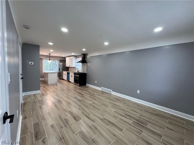 2811 Oak Park Avenue , Cleveland, OH 44109 Photo 13