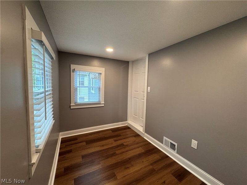 2811 Oak Park Avenue , Cleveland, OH 44109 Photo 18