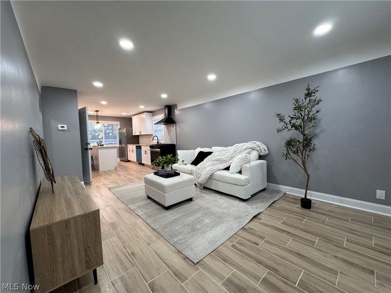 2811 Oak Park Avenue , Cleveland, OH 44109 Photo 2