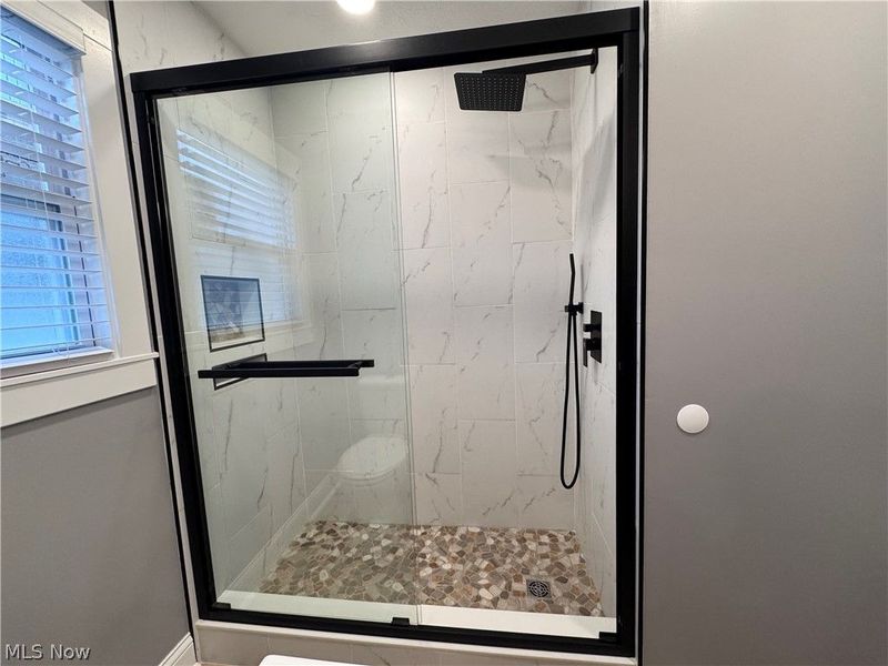 2811 Oak Park Avenue , Cleveland, OH 44109 Photo 8