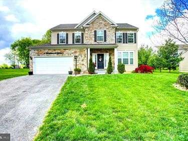 8 TANGLEWOOD DRIVE, MECHANICSBURG, PA 17050