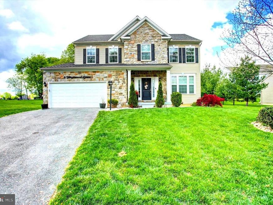 8 Tanglewood Drive, Mechanicsburg, PA 17050 Main Photo