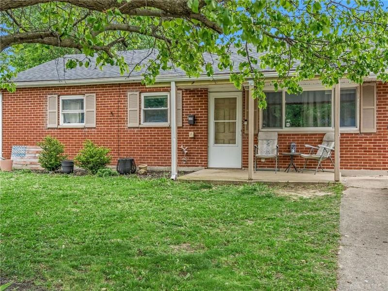 309 Lutz Drive, Englewood, OH 45322 Photo 2