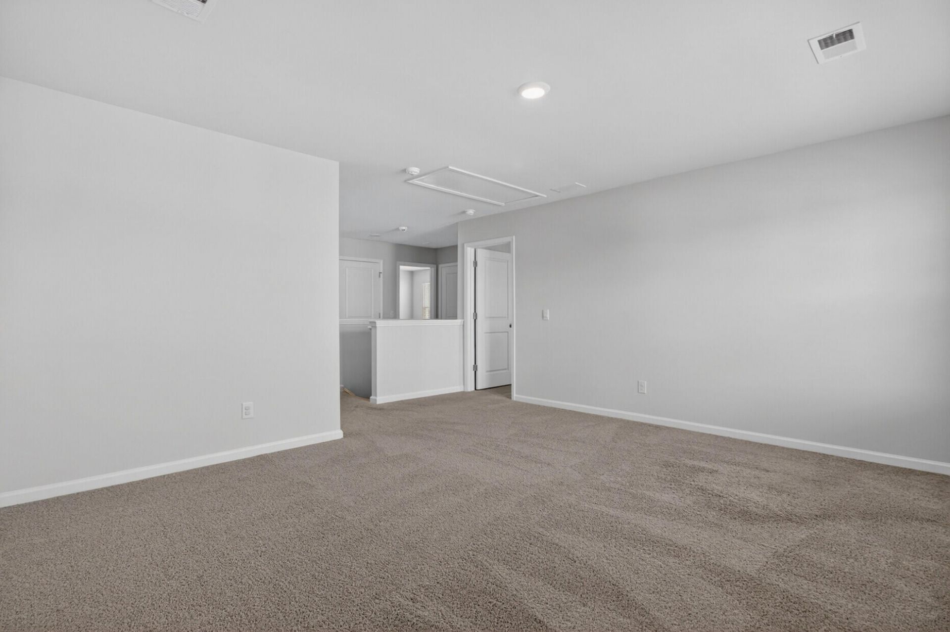 644 Ladywood Drive Photo 32