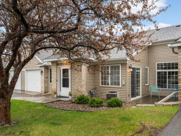 557 Mission Hills Drive, Chanhassen, MN 55317