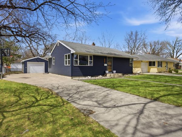 2310 9th Street N, Fargo, ND 58102