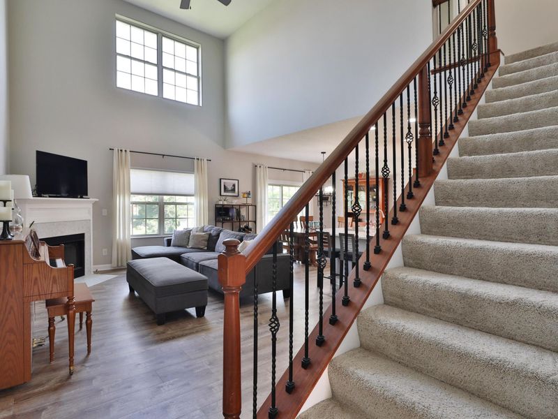 924 Chara Lane, Columbus, OH 43240 Photo 4