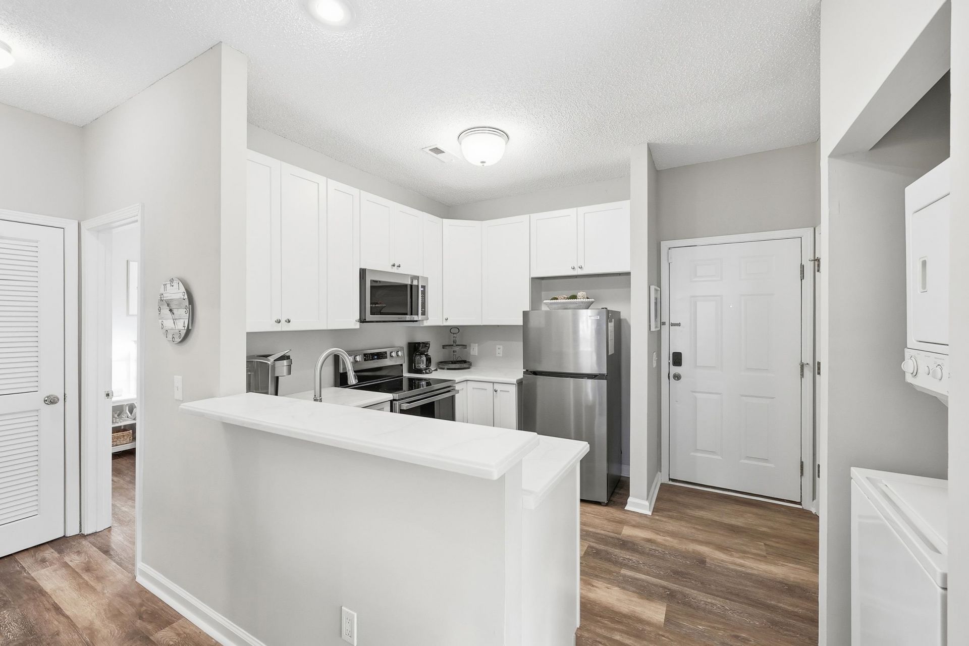 5201 Sweet Water Blvd.  Photo 4