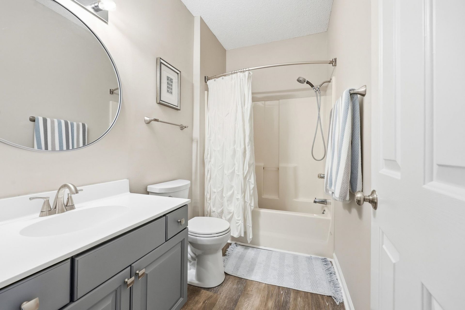 5201 Sweet Water Blvd.  Photo 9