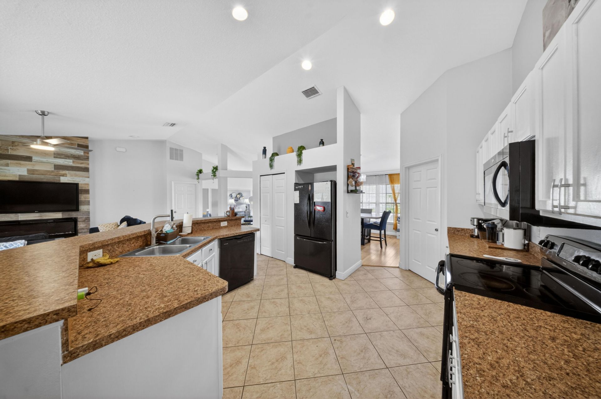 6124 NW Ginger Lane, Port Saint Lucie, FL 34986 Photo