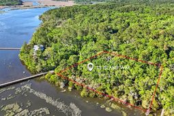 75 Island Way photo 4