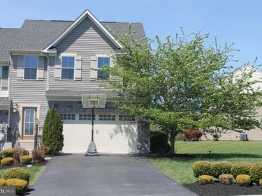 4018 SECRETARIAT STREET, HARRISBURG, PA 17112