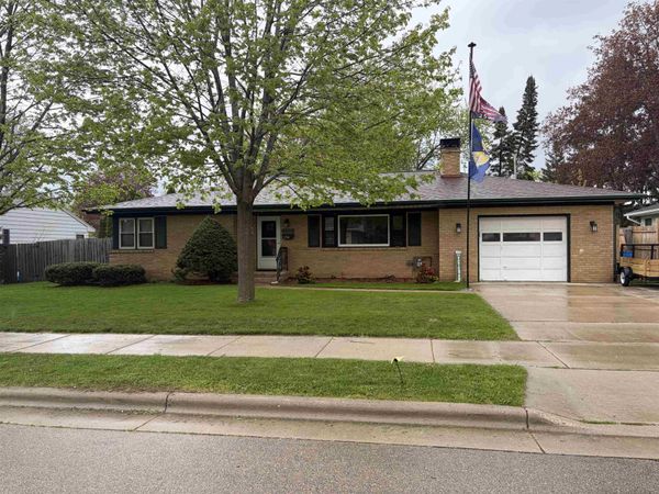134 E Goodland Street, Sun Prairie, WI 53590