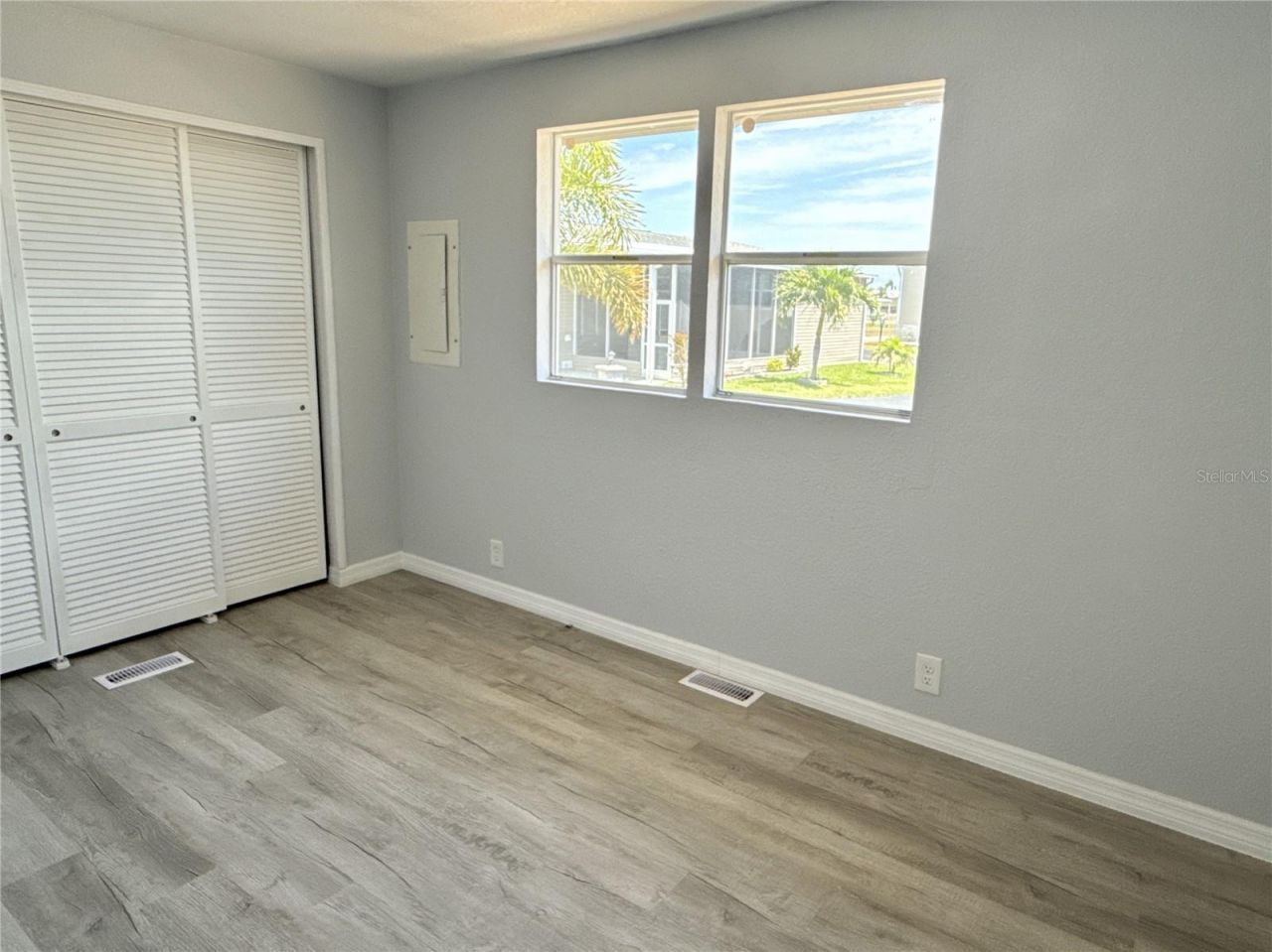 460 Mount Oak Avenue Ne, Unit 745, Saint Petersburg, FL 33702 Photo