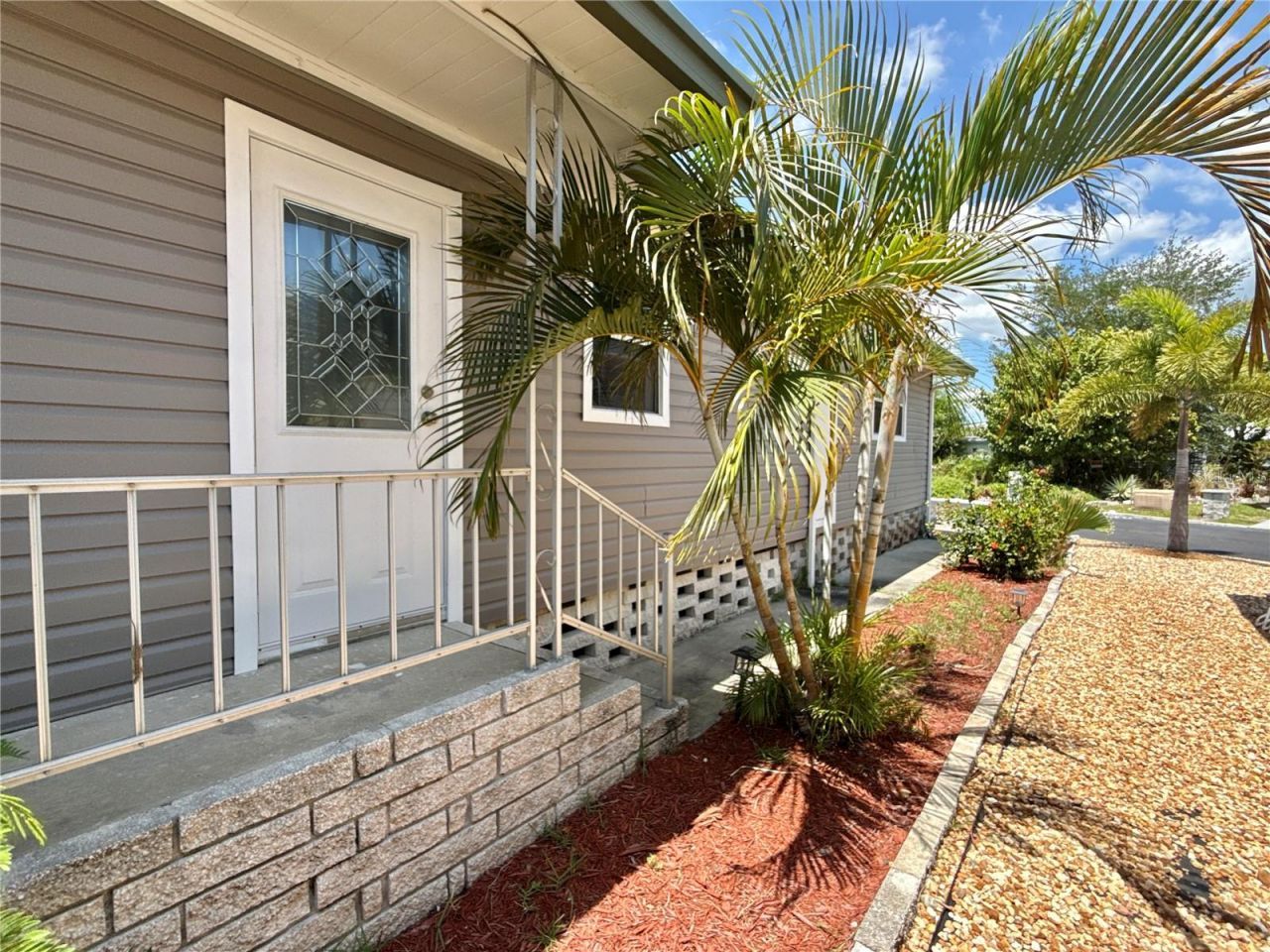 460 Mount Oak Avenue Ne, Unit 745, Saint Petersburg, FL 33702 Photo