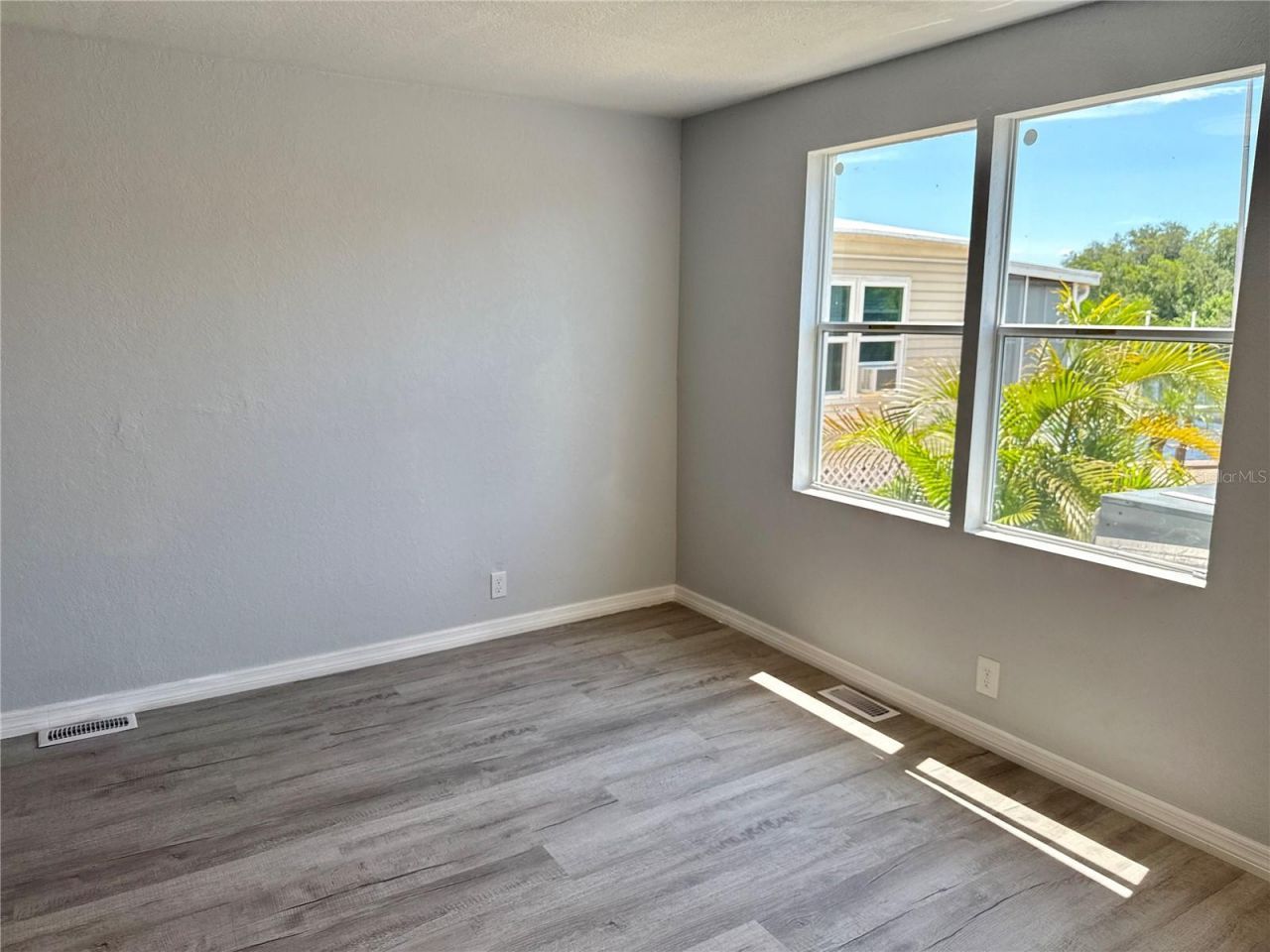 460 Mount Oak Avenue Ne, Unit 745, Saint Petersburg, FL 33702 Photo