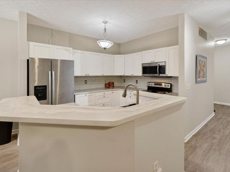 6155 Pelican Pointe, Unit 104, Columbus, OH 43231 Photo 18