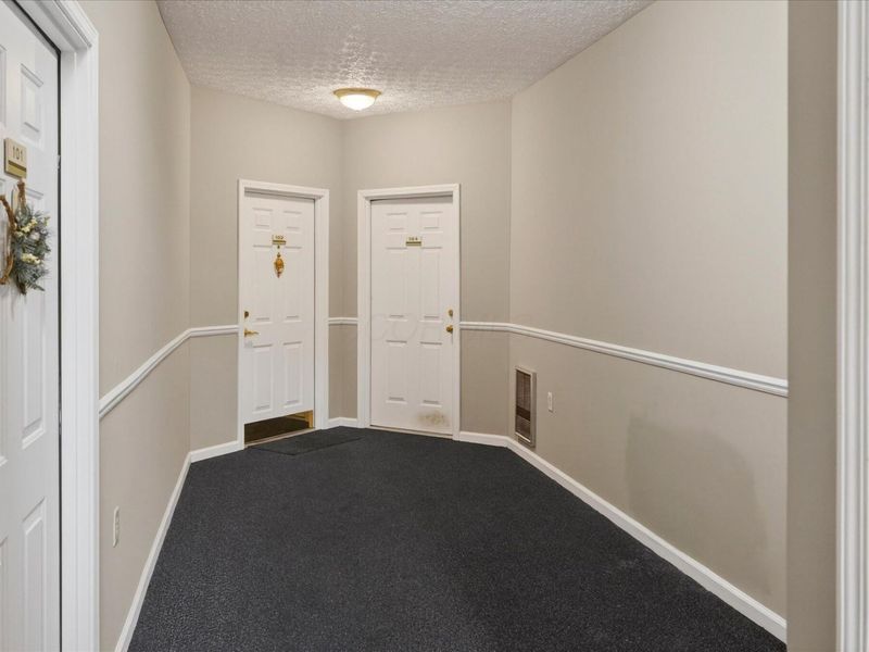 6155 Pelican Pointe, Unit 104, Columbus, OH 43231 Photo 5