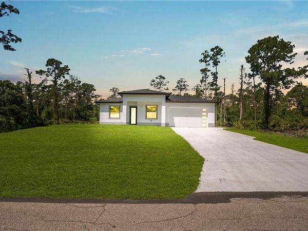 1009 Moore AVE , LEHIGH ACRES, FL 33972