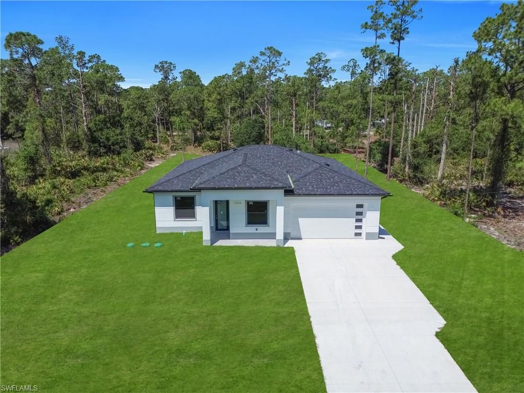 1009 Moore Ave , Lehigh Acres, FL 33972 Photo