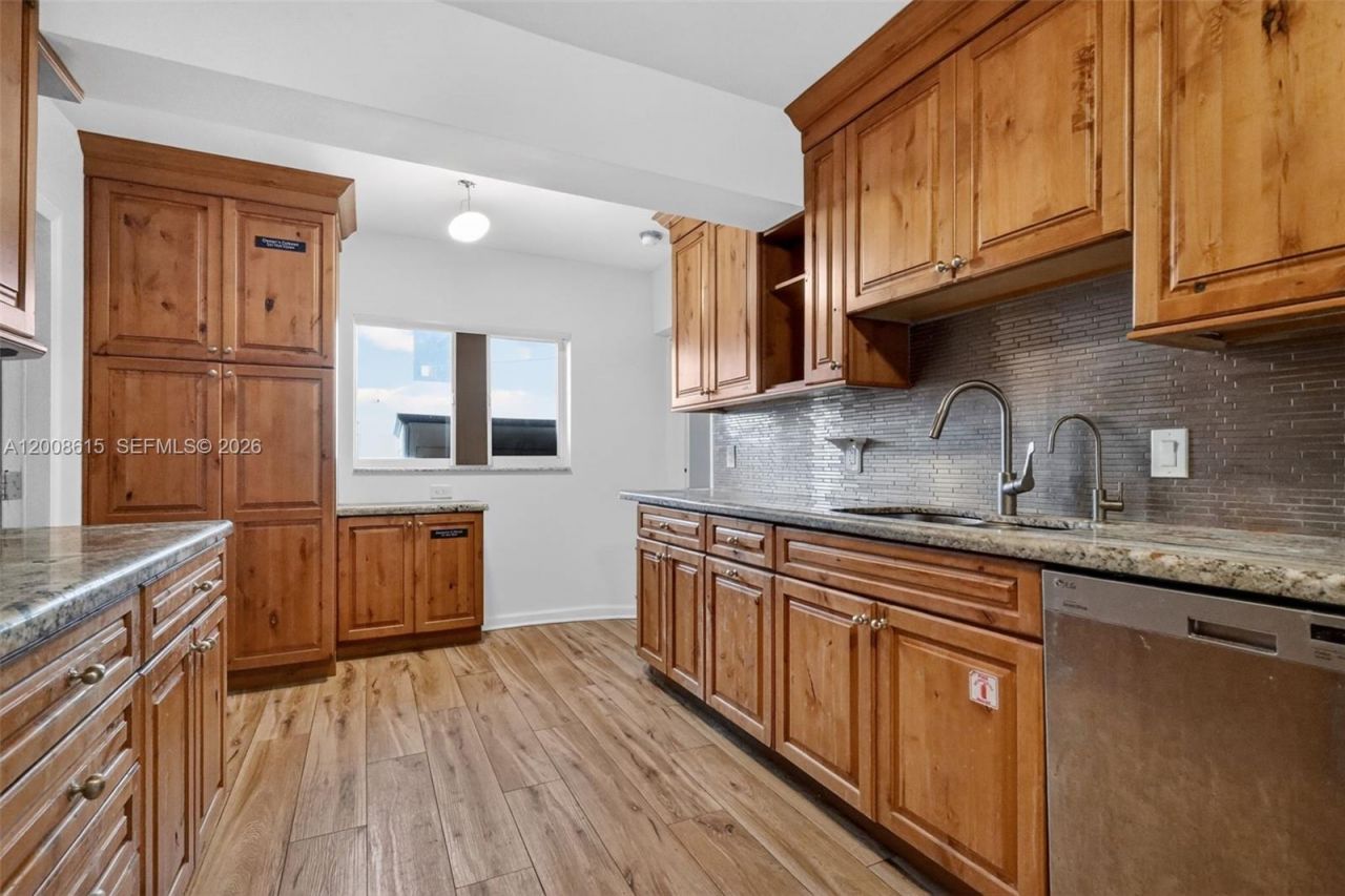 900 Tyler St, Hollywood, FL 33019 Photo