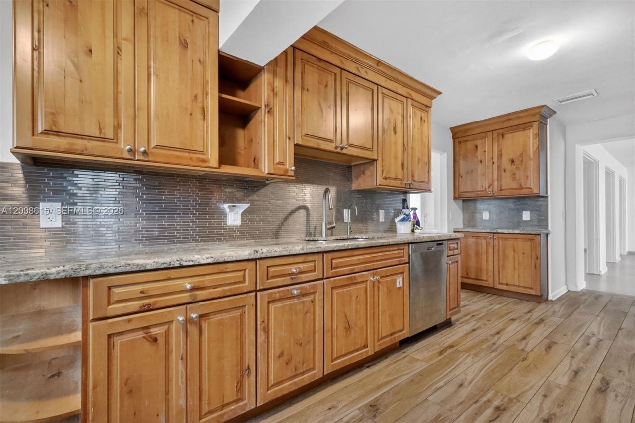 900 Tyler St, Hollywood, FL 33019 Photo