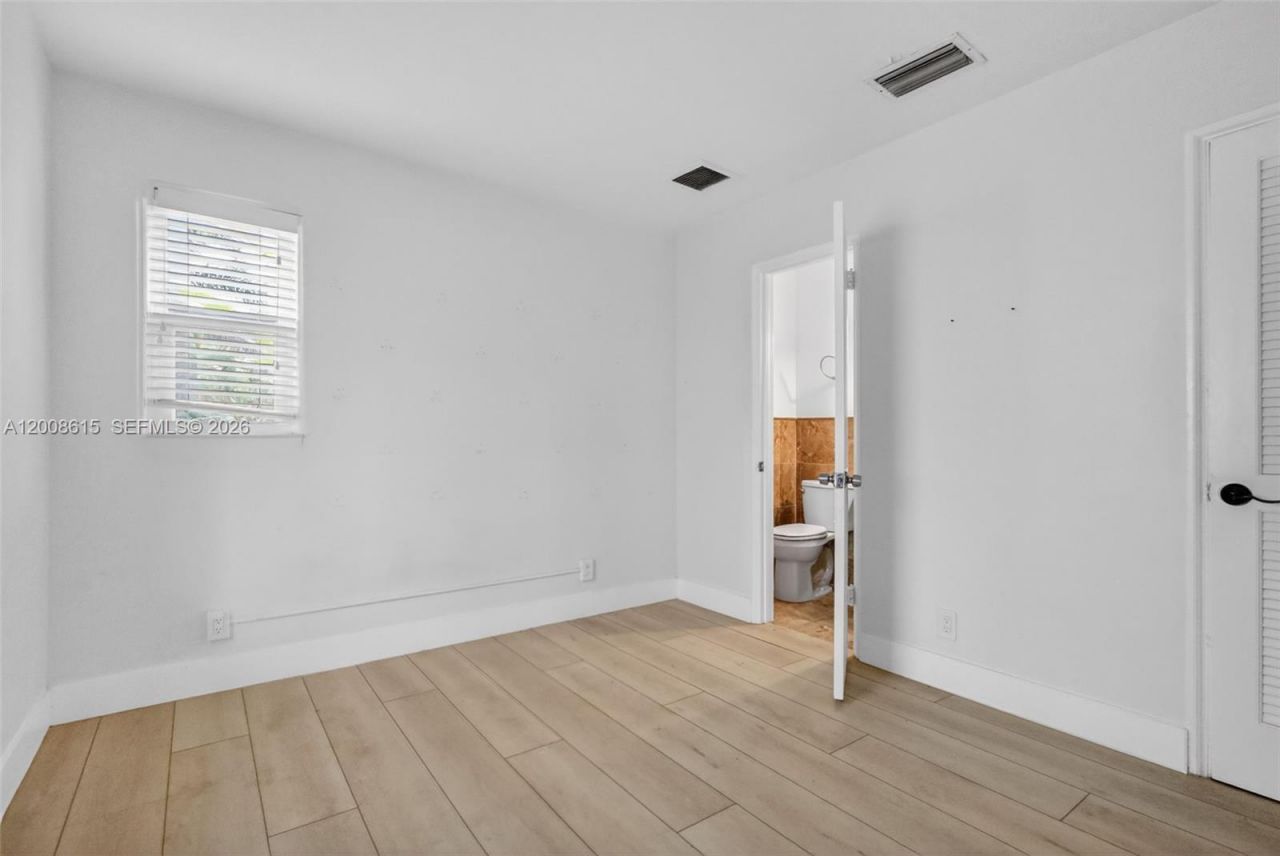 900 Tyler St, Hollywood, FL 33019 Photo