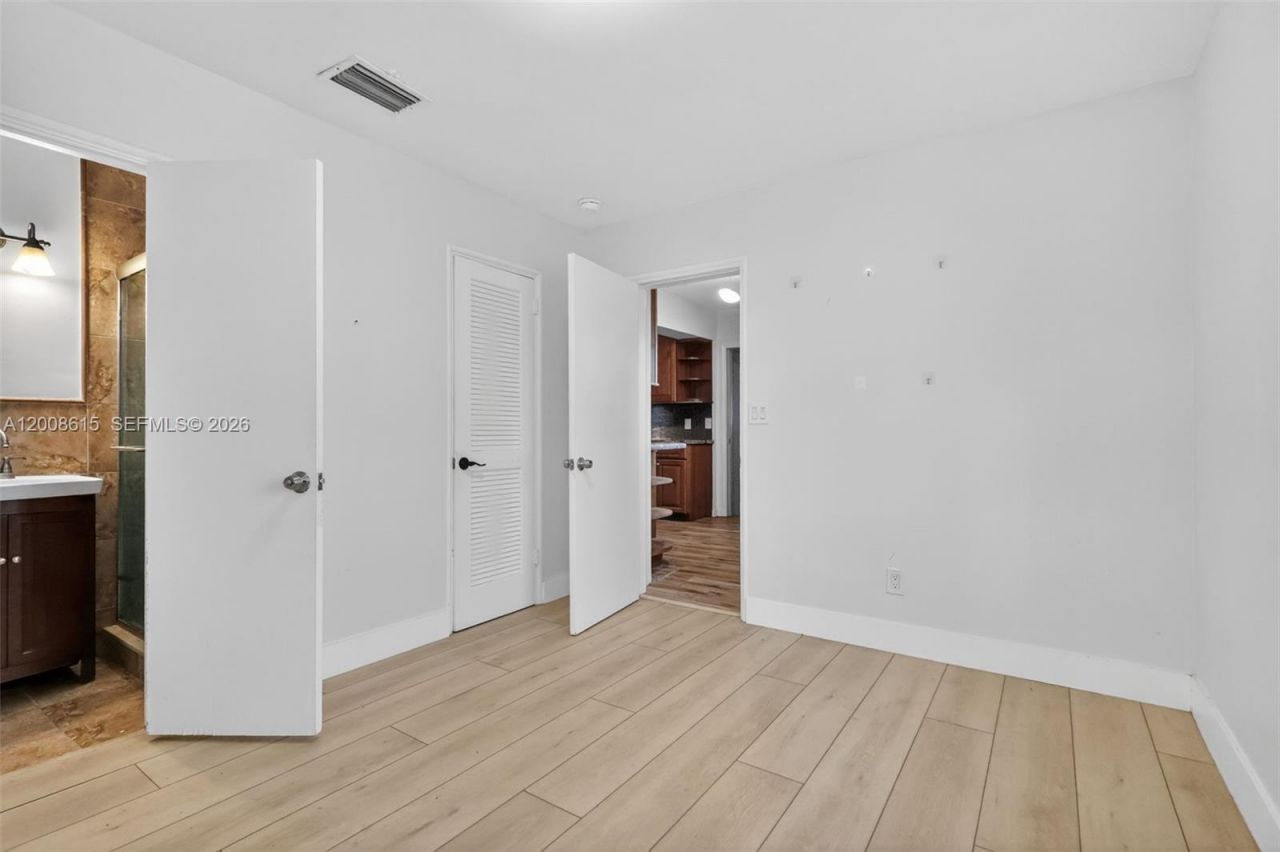 900 Tyler St, Hollywood, FL 33019 Photo