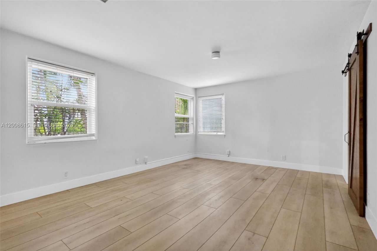 900 Tyler St, Hollywood, FL 33019 Photo