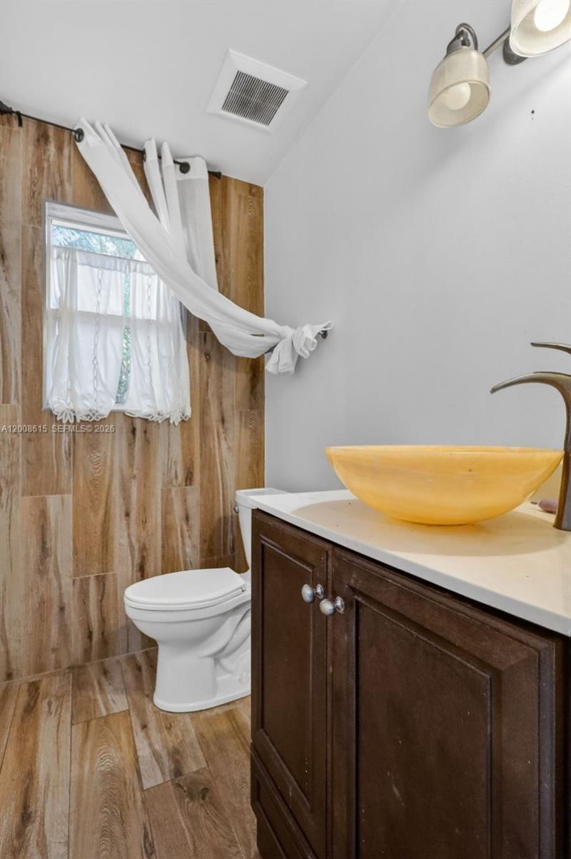 900 Tyler St, Hollywood, FL 33019 Photo